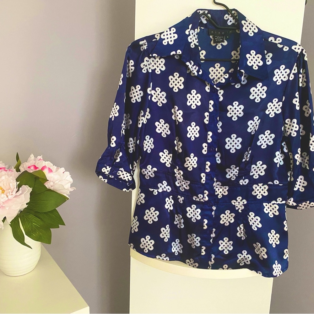 Nautical satin blouse. Size small. A gem!